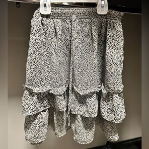 Sienna Sky Casual Cute Skirt NWOT - Animal Print size small 🤩